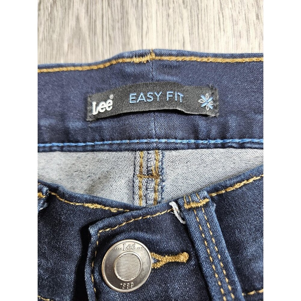 (3/$35) Lee Jeans Womens 6 Petite Blue Easy Fit Denim Straight Leg Classic - Picture 5 of 12